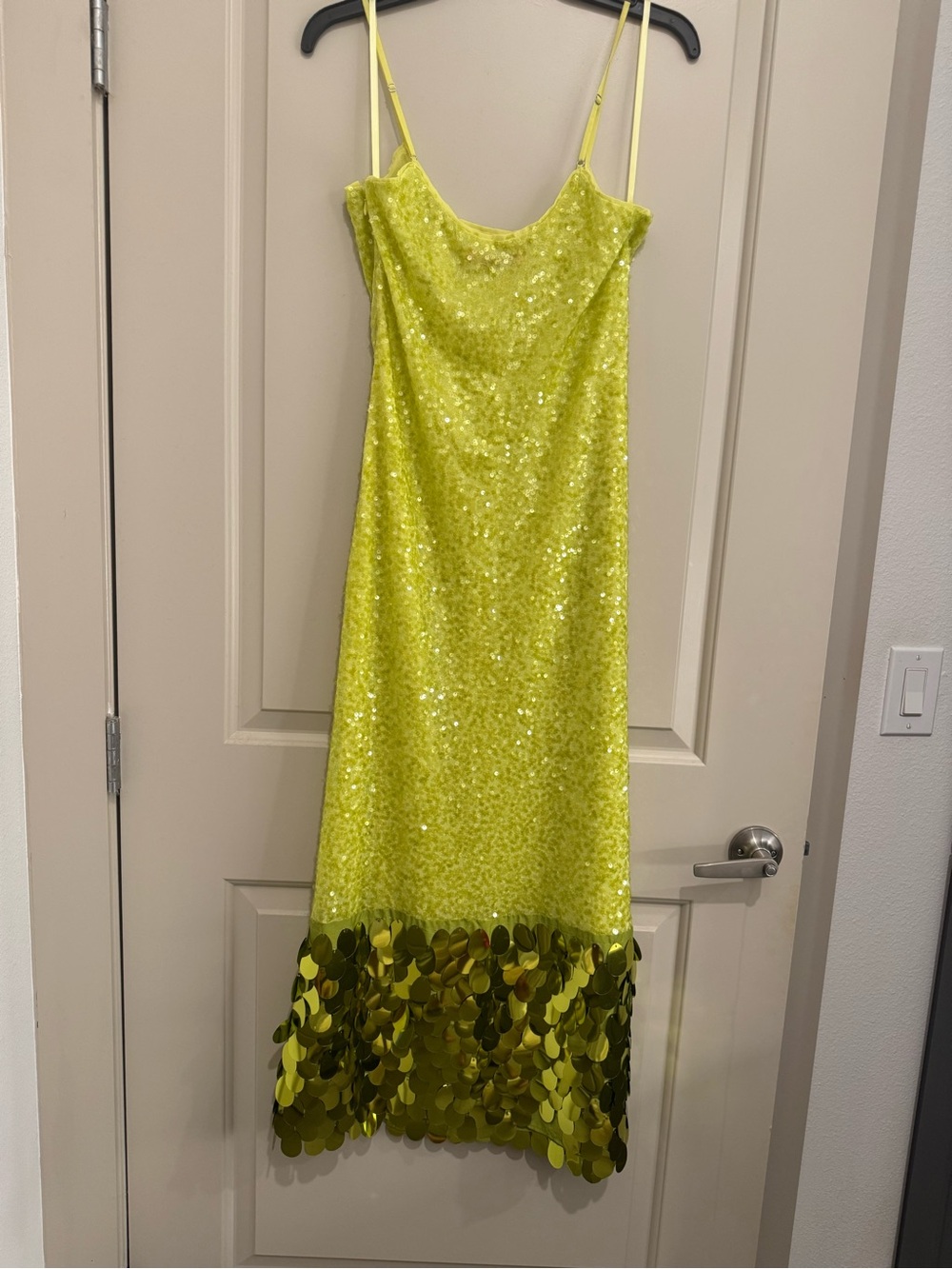 SIMON MILLER IMOGEN SEQUIN MIDI DRESS IN PERIDOT COMBO - Picture 10 of 14